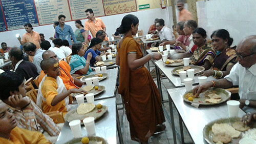 Annapurna Bhojnalaya Kashi: A Place of Divine Blessings and Free Food in Varanasi