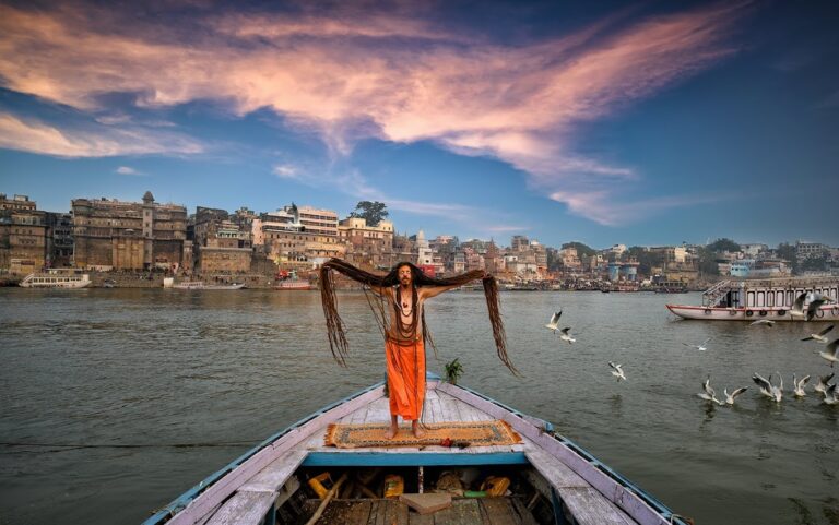 How to Spend a Summer Vacation in Varanasi, the Holy City of India